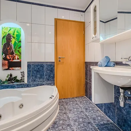 Aurora 1 Sea View Lejlighed